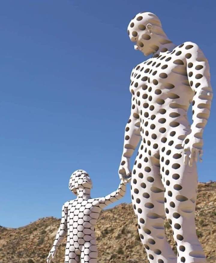The statue of father and son